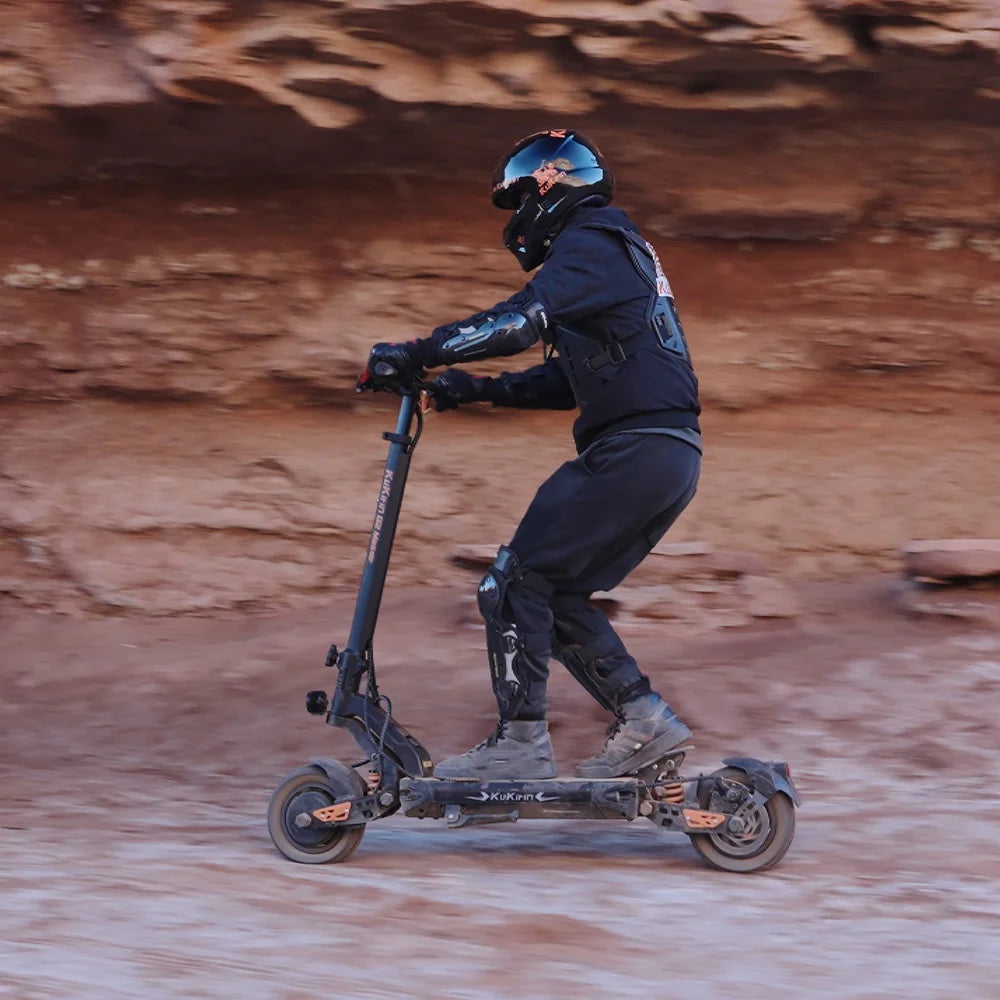 KuKirin G2 Master Dual Motor Escooter: High-Power Performance, Robust Suspension – Engineered for All Terrain Off Road Mobility and Urban Commuting Versatility.